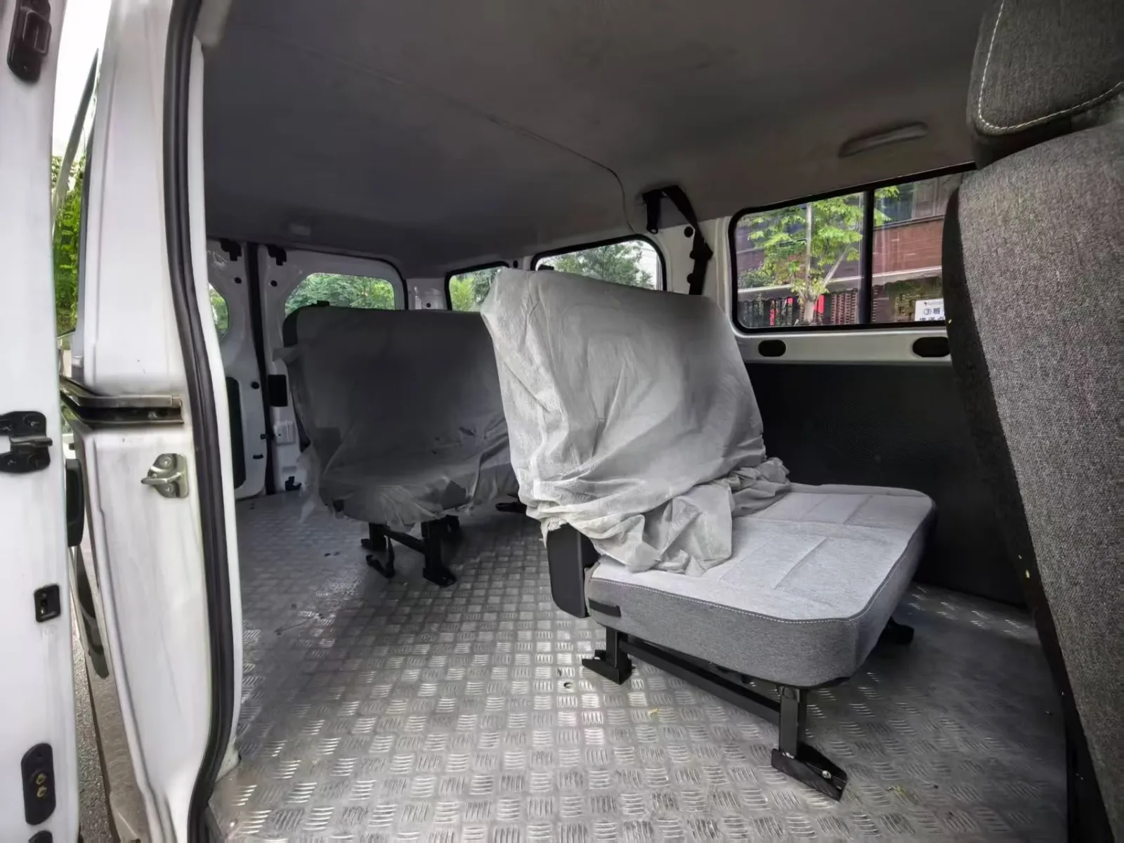 Wuling Yangguang пассажирский электрофургон