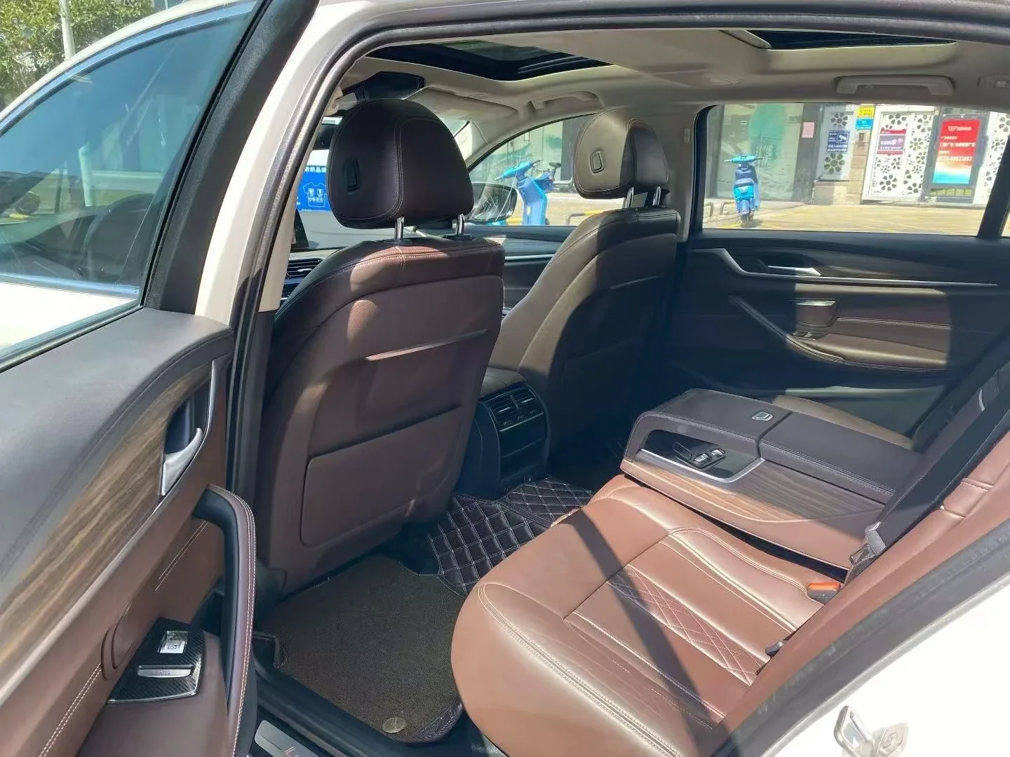 BMW 530Li Sedan