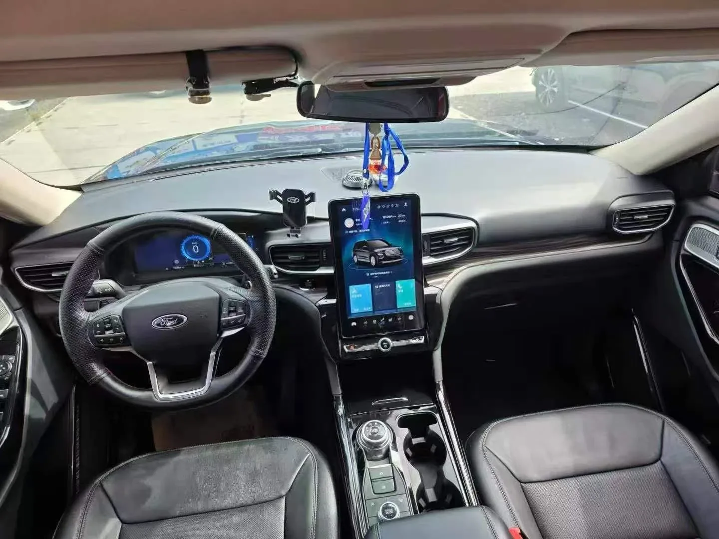 Ford Explorer 7 мест, полный привод