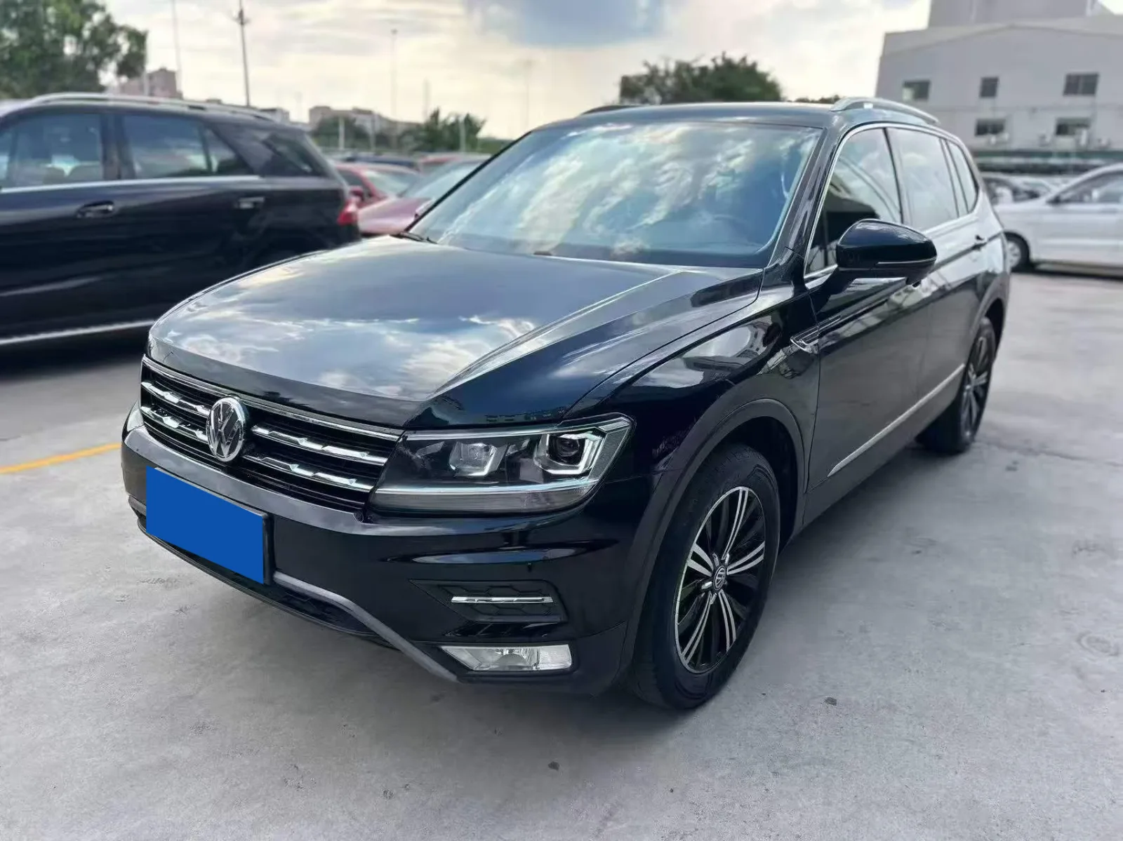 Volkswagen Tiguan L 330TSI