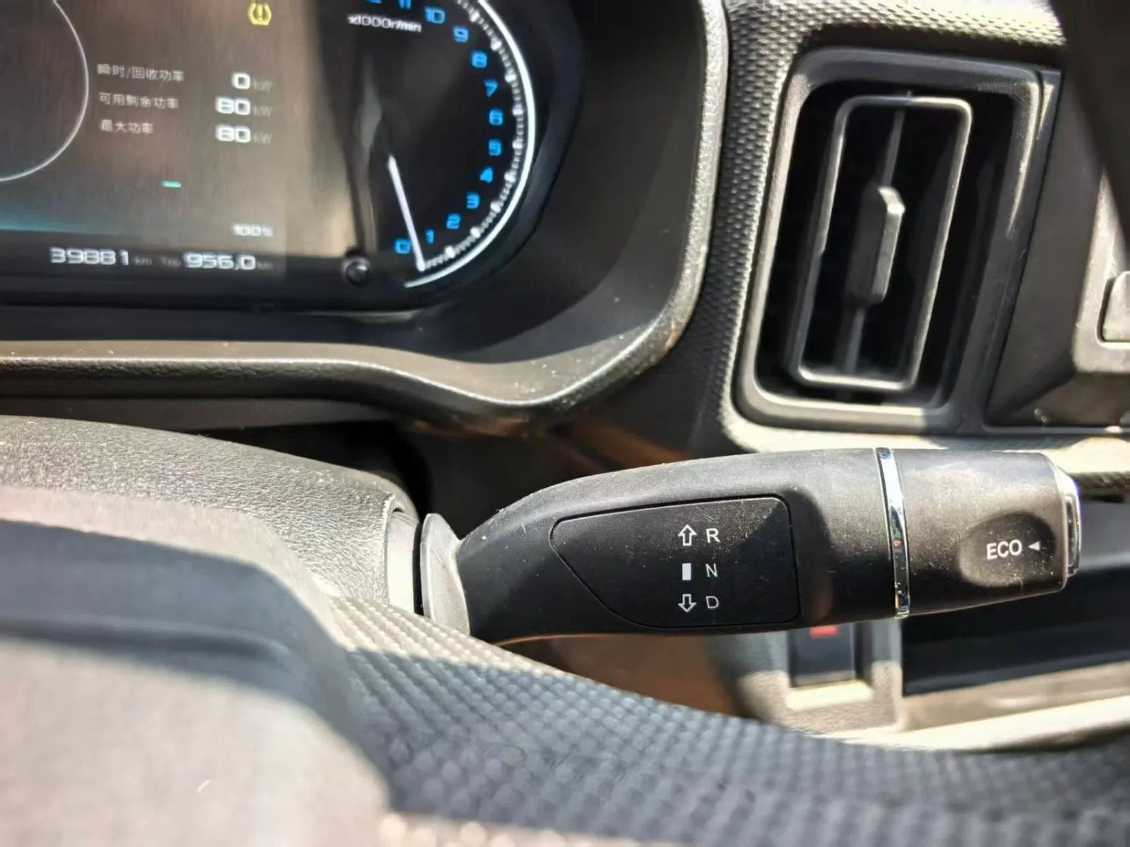 Karry Jiangtun E7 纯电客运面包车