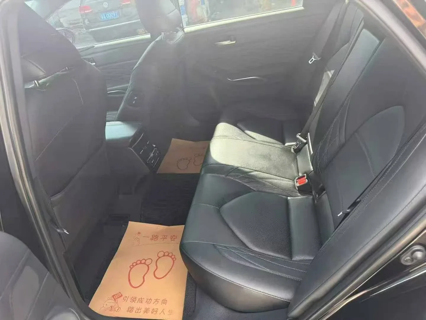 Toyota Avalon 2.5 黑色轿车