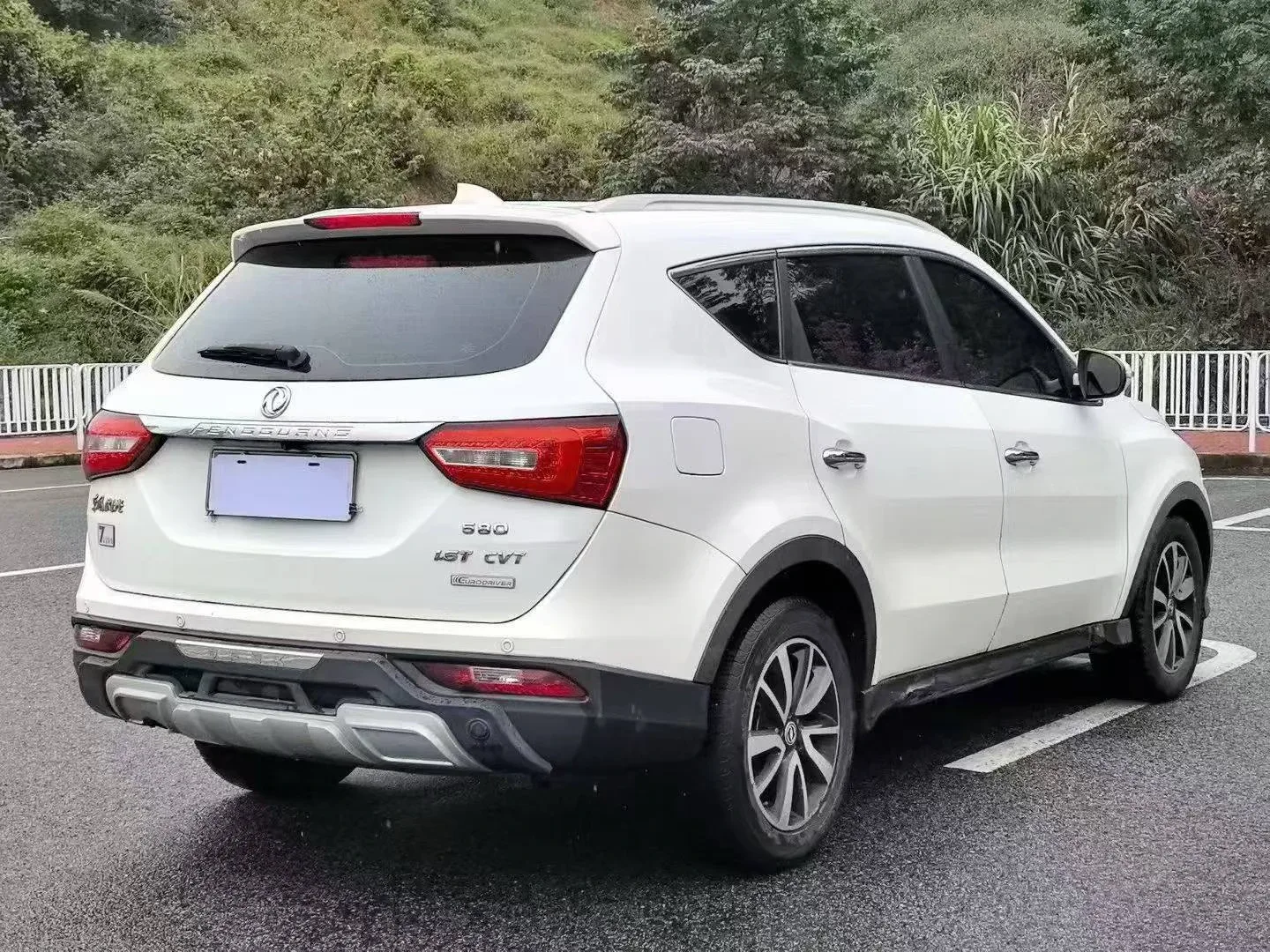 Dongfeng Fengguang 580 1.5T CVT