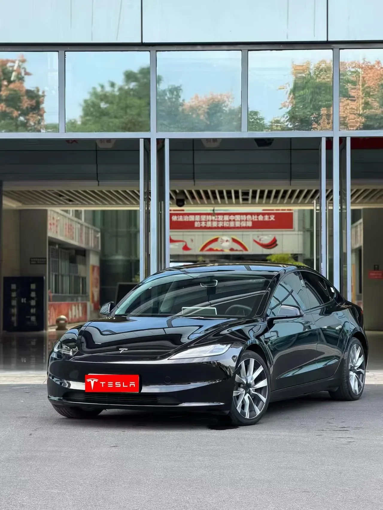 Tesla Model 3 2024
