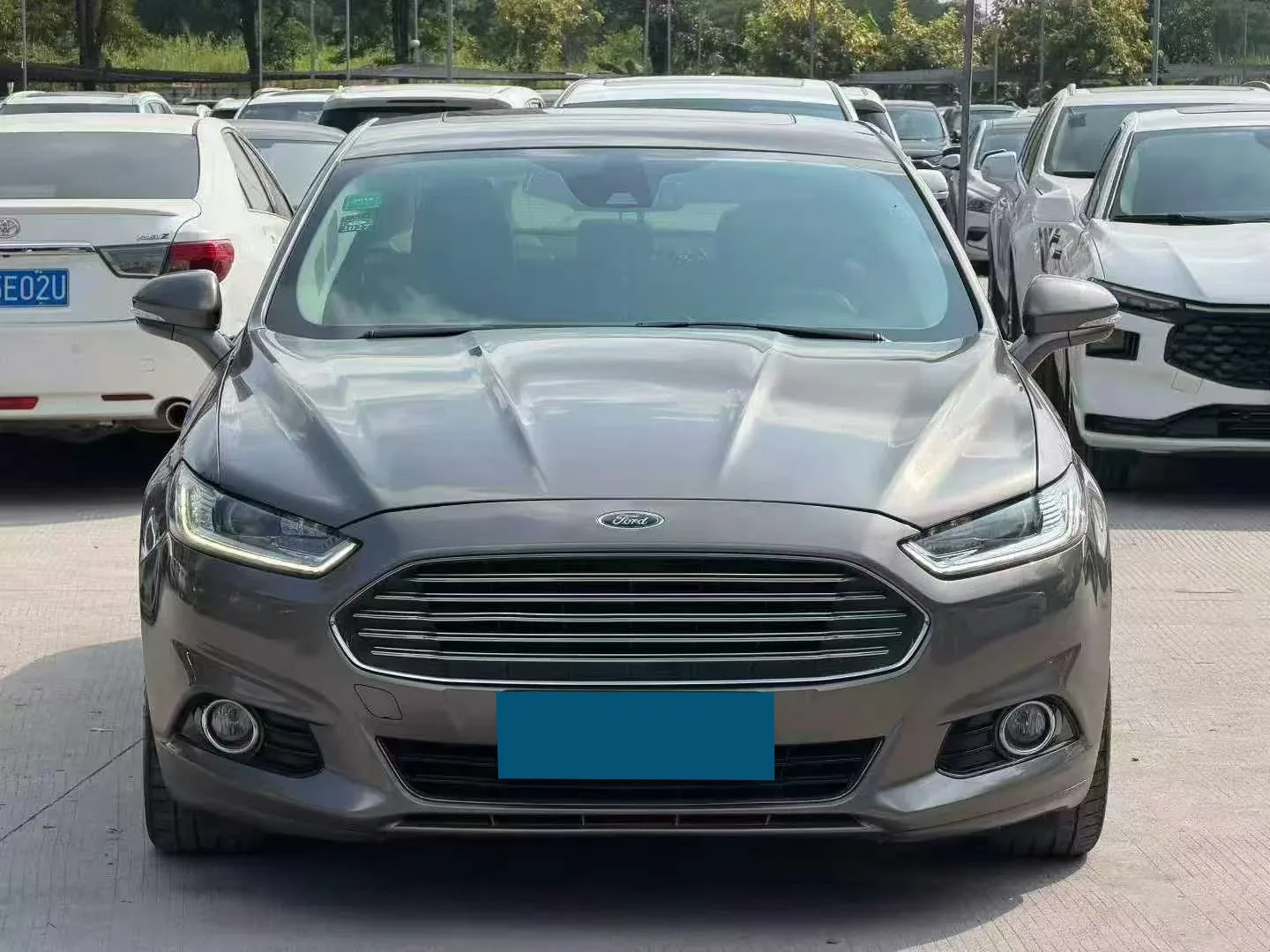Ford Mondeo sedan