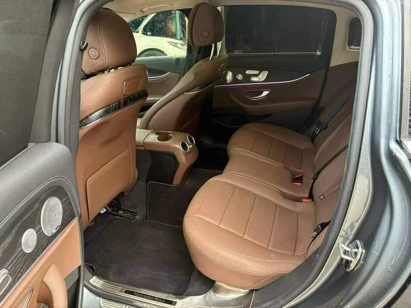Mercedes-Benz E300L