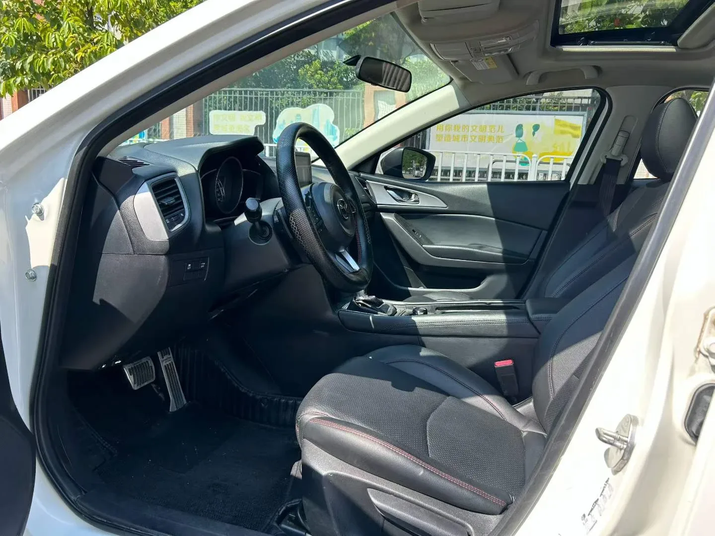 Mazda Axela Hatchback 2.0