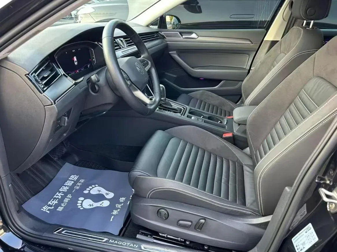 Volkswagen Magotan 330 TSI