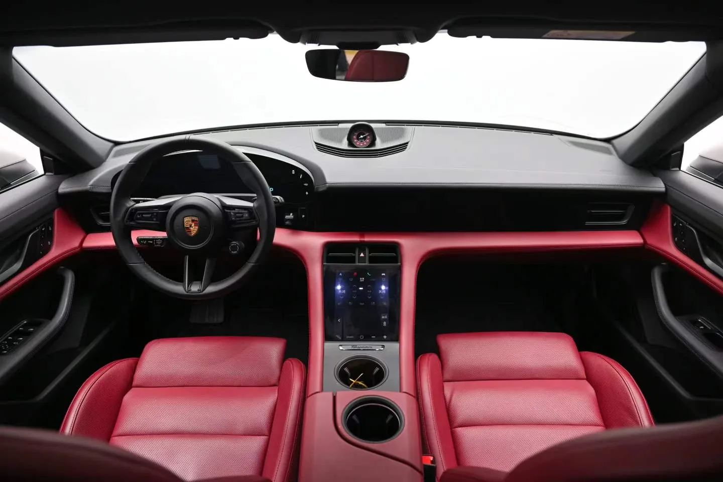 Porsche Taycan 4 Cross Turismo, 2023
