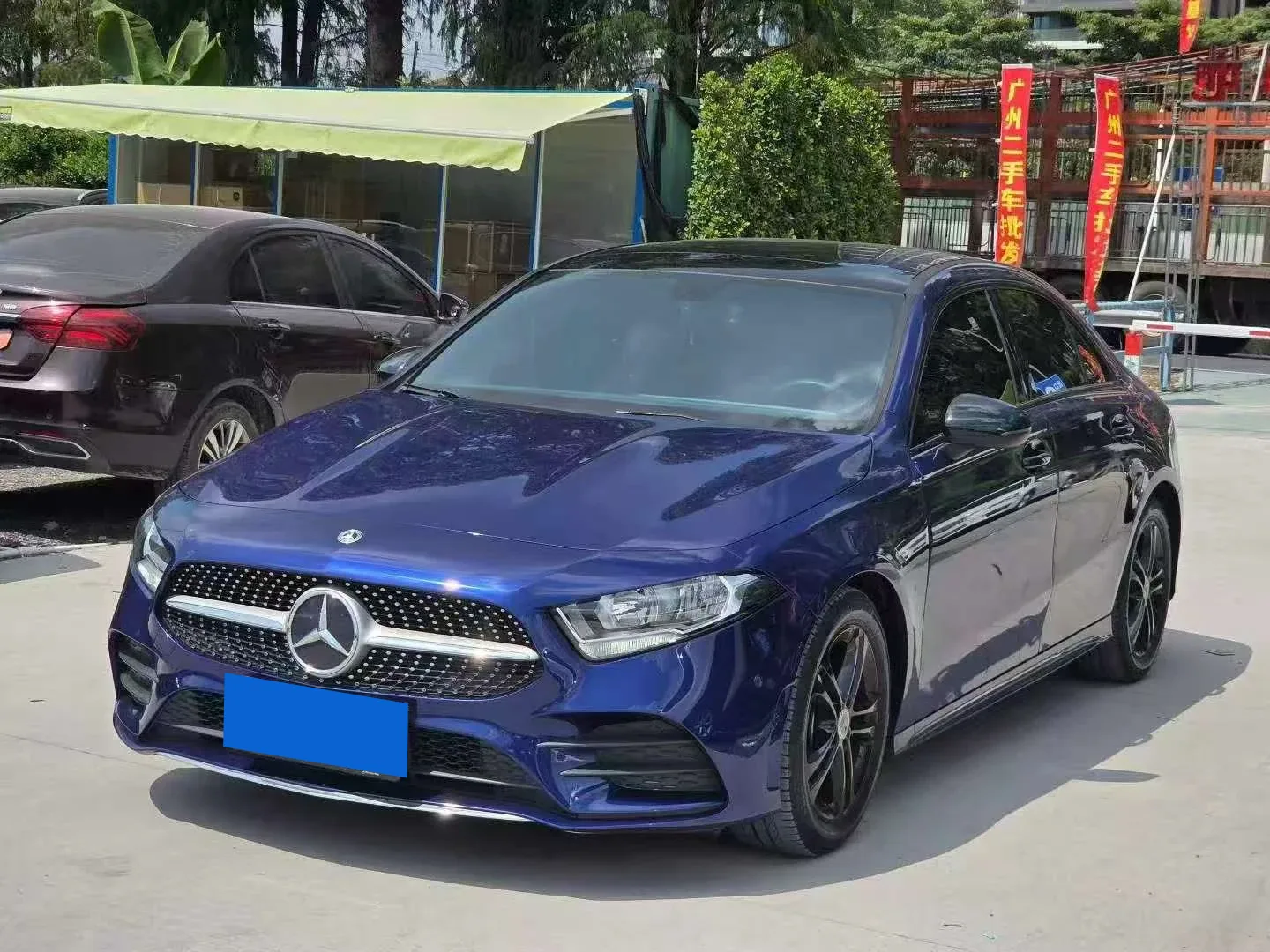 Mercedes-Benz A180L