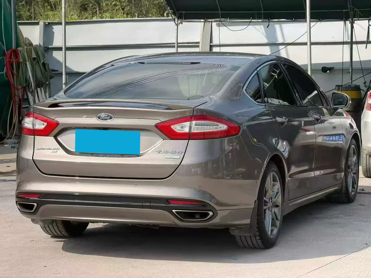 Ford Mondeo sedan