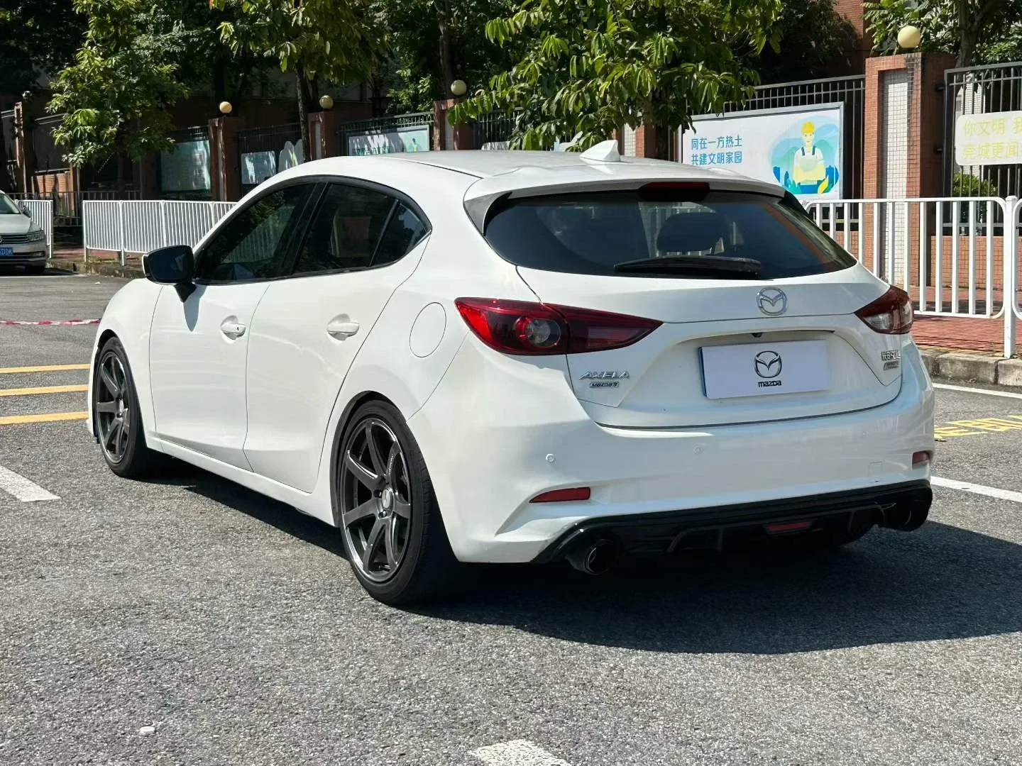 Mazda Axela Hatchback 2.0