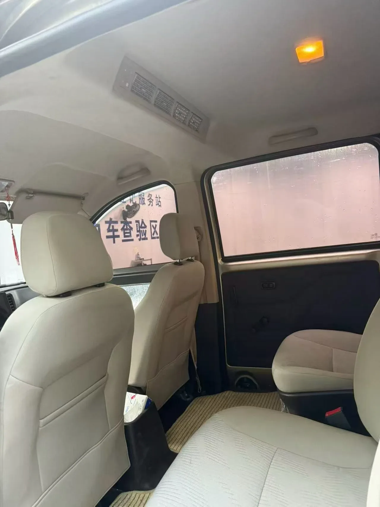 Wuling Hongguang V 7-местный
