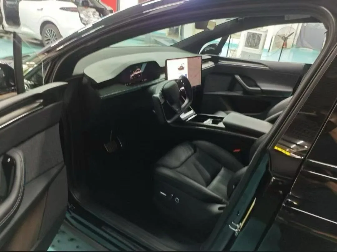 Tesla Model X 2023