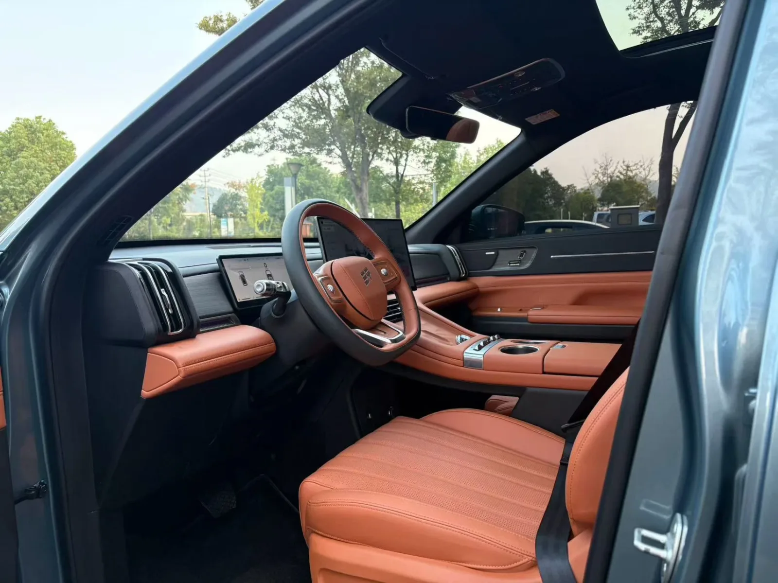 JETOUR X70L 2.0T