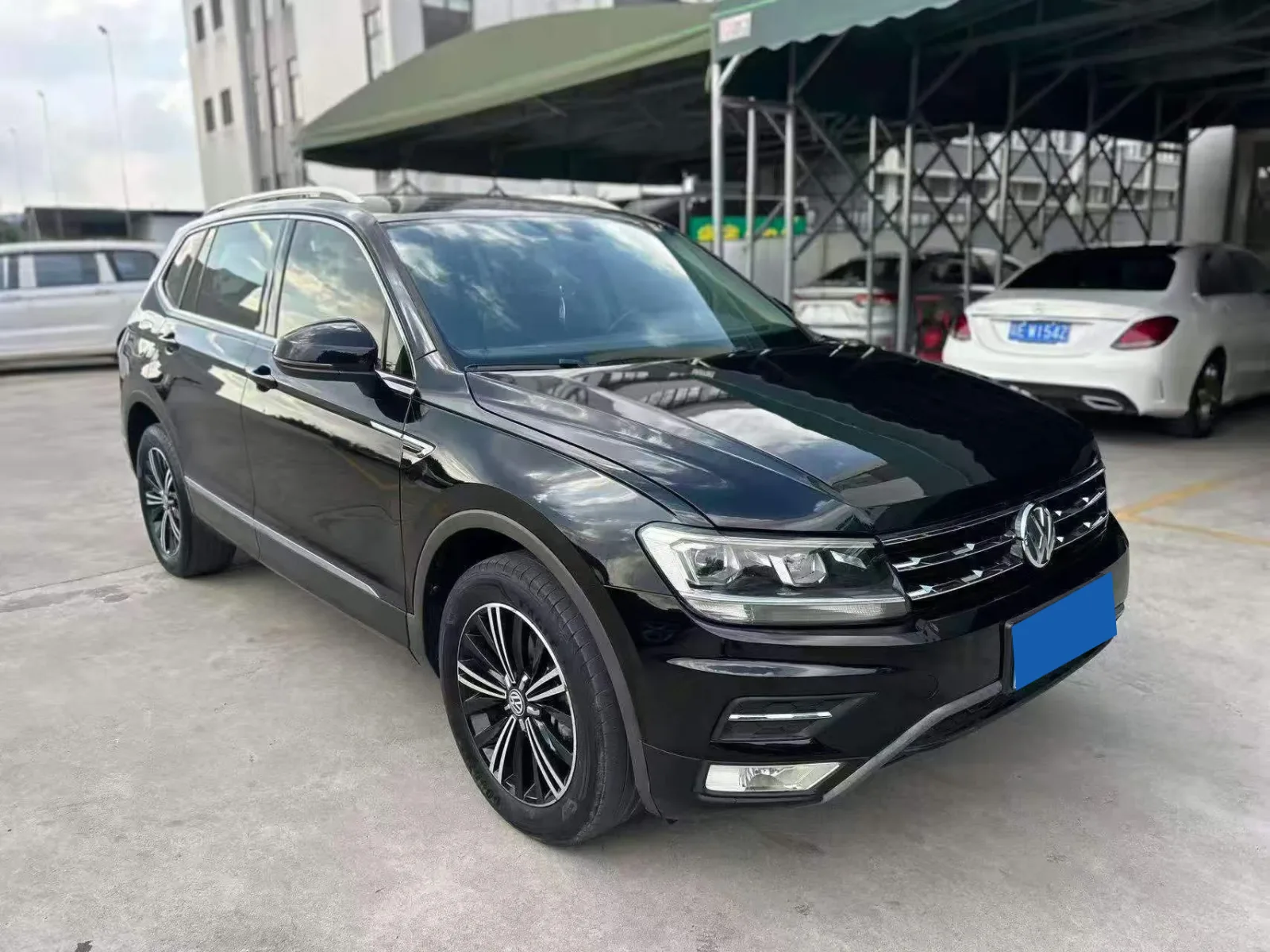 Volkswagen Tiguan L 330TSI