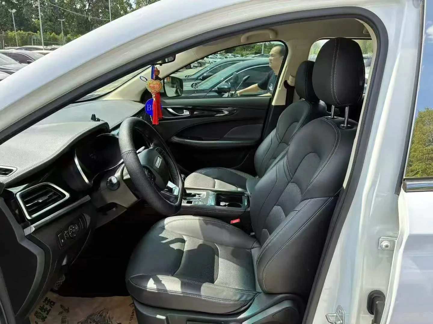 Jetour X90 7 мест, бензин