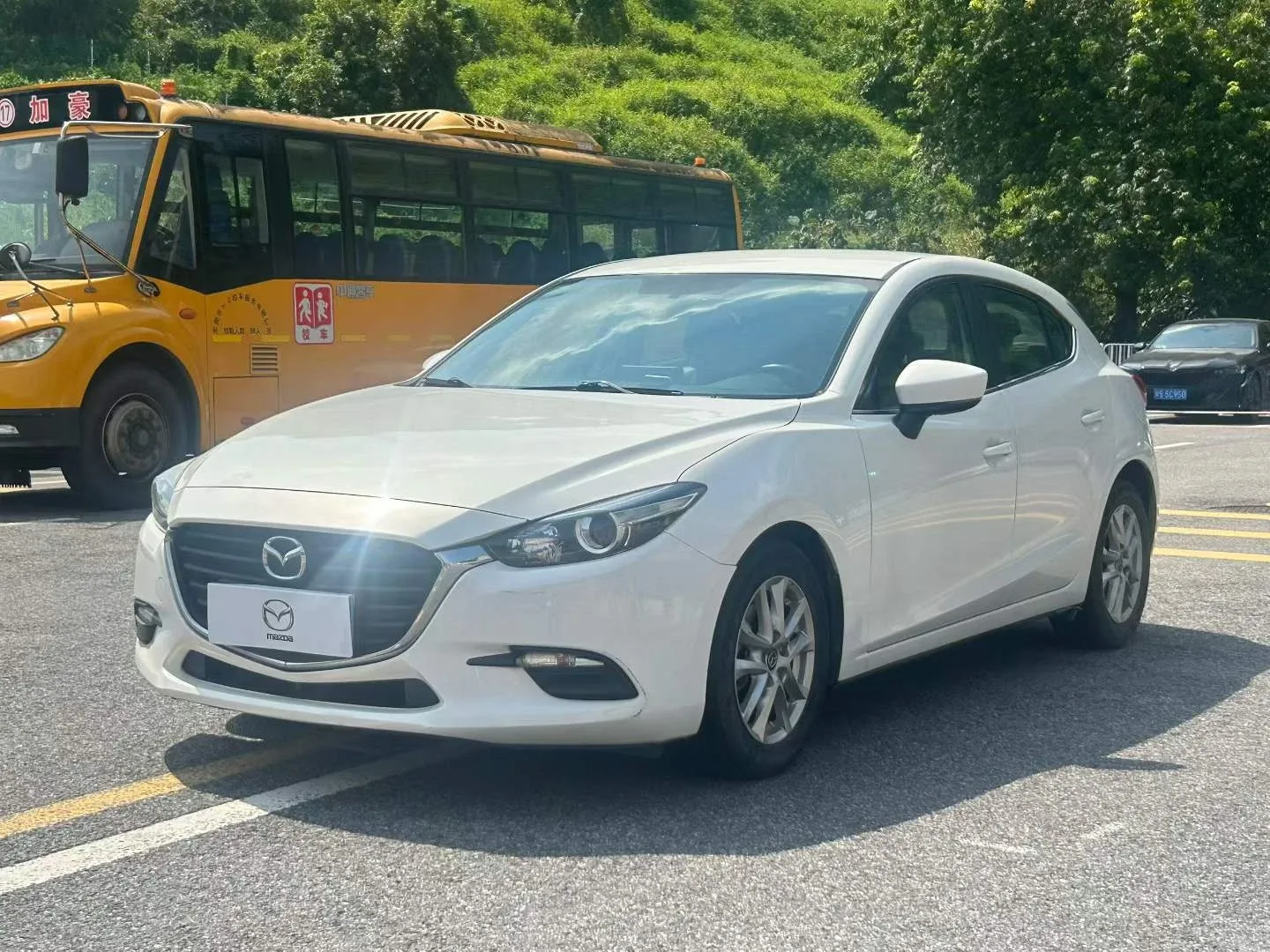 Mazda Axela 1.5, хэтчбек