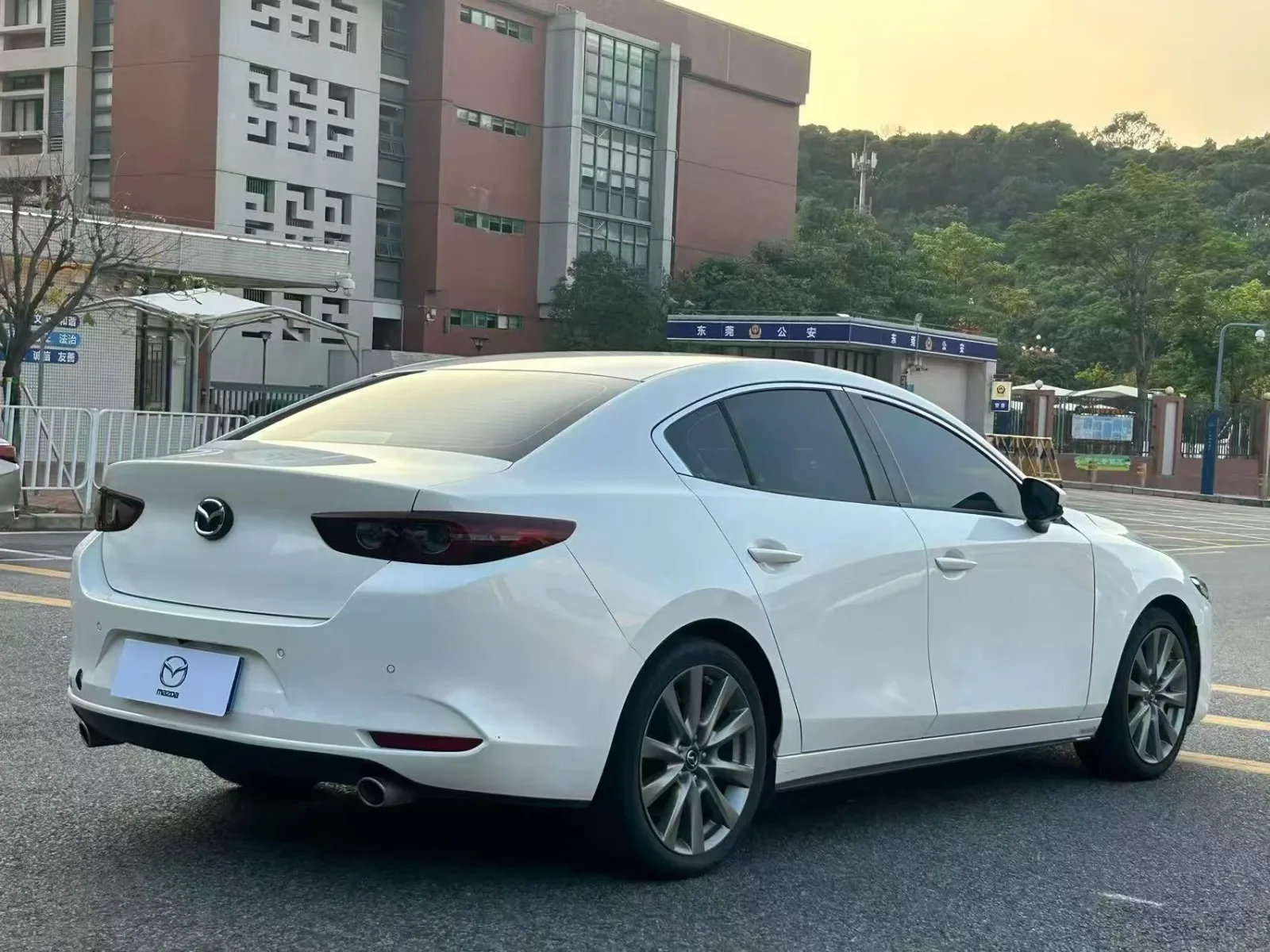 Mazda3 Axela 2020 2.0