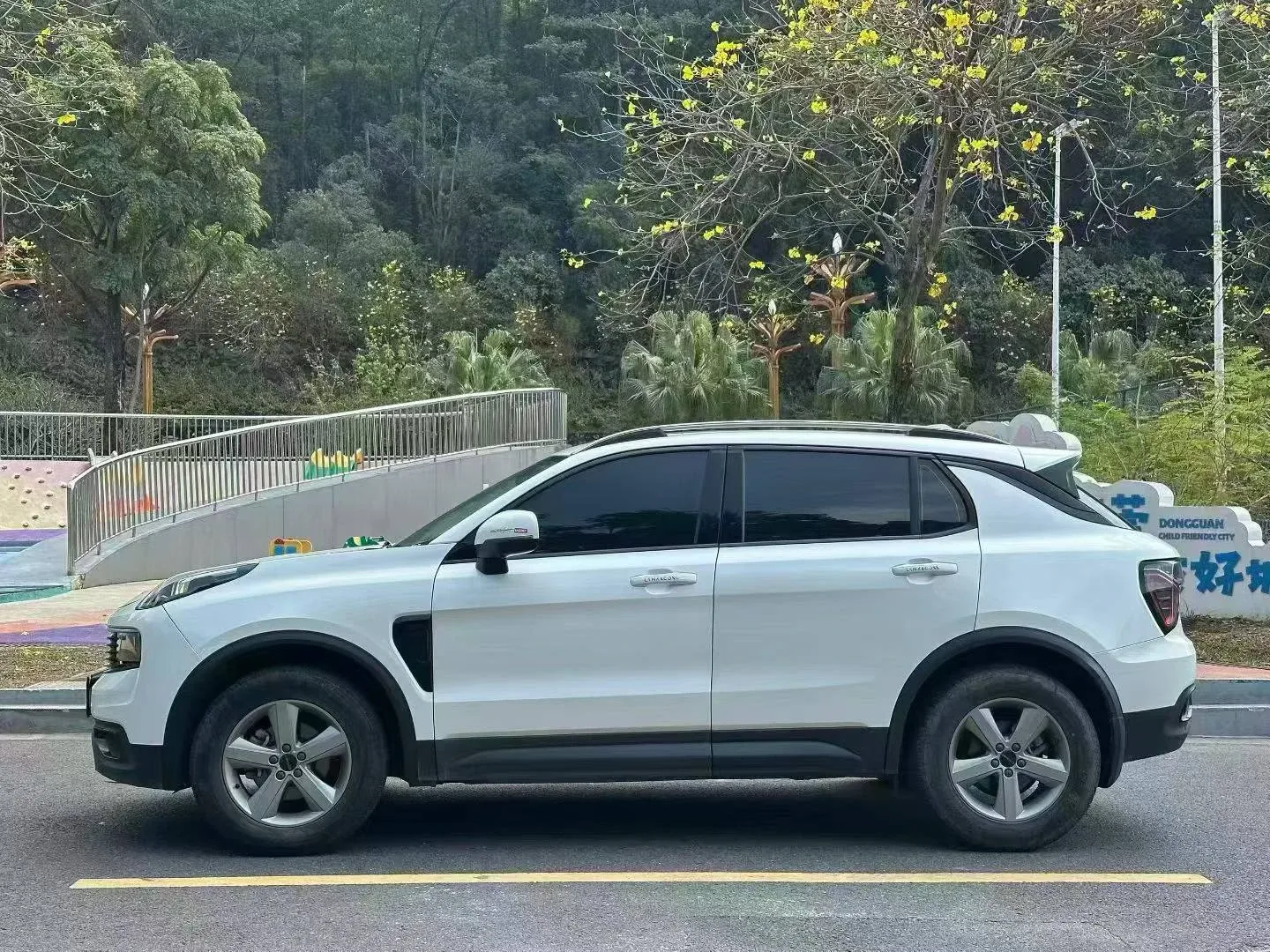 Lynk & Co 01