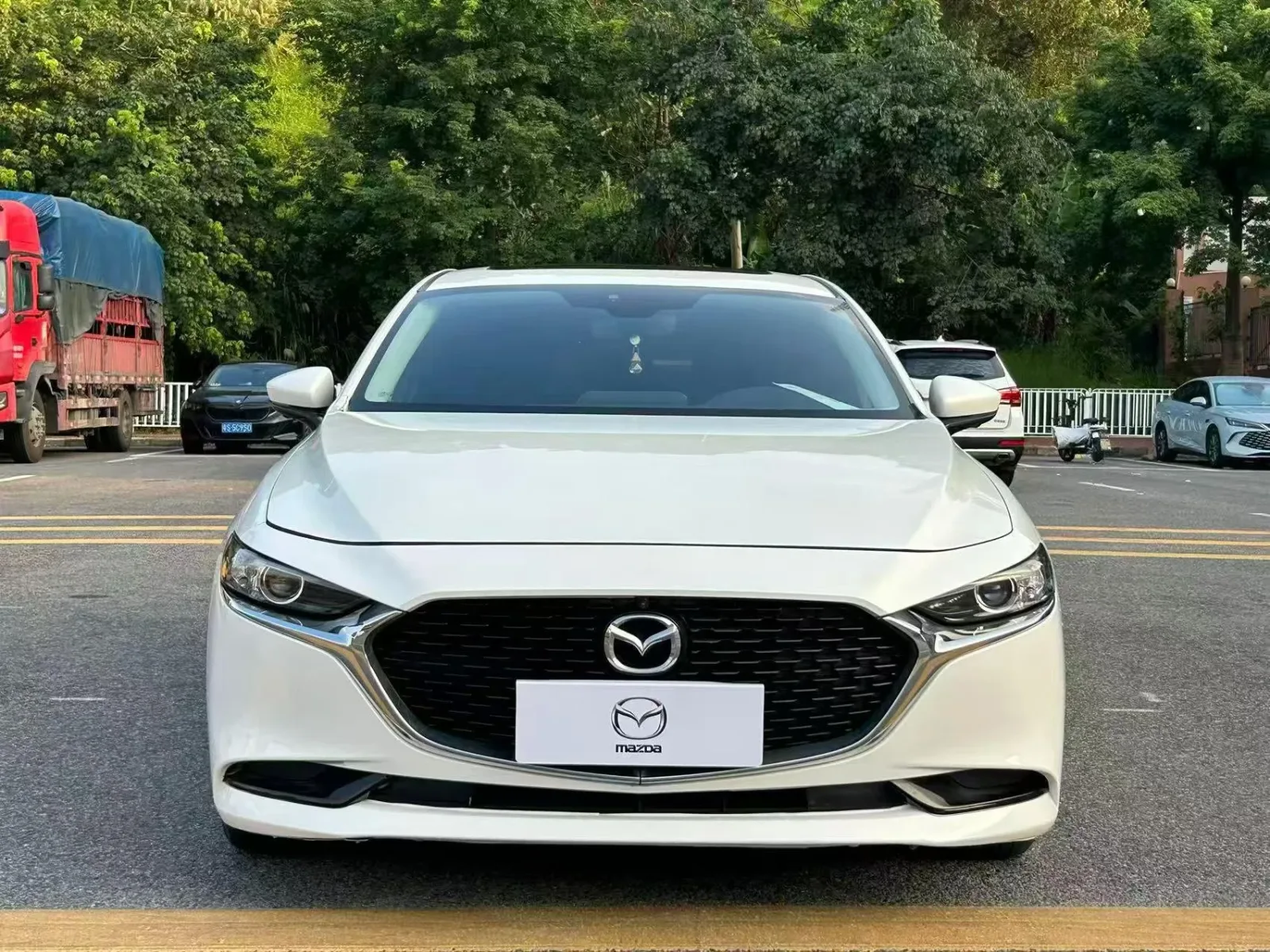 Mazda3 Axela 2020 2.0