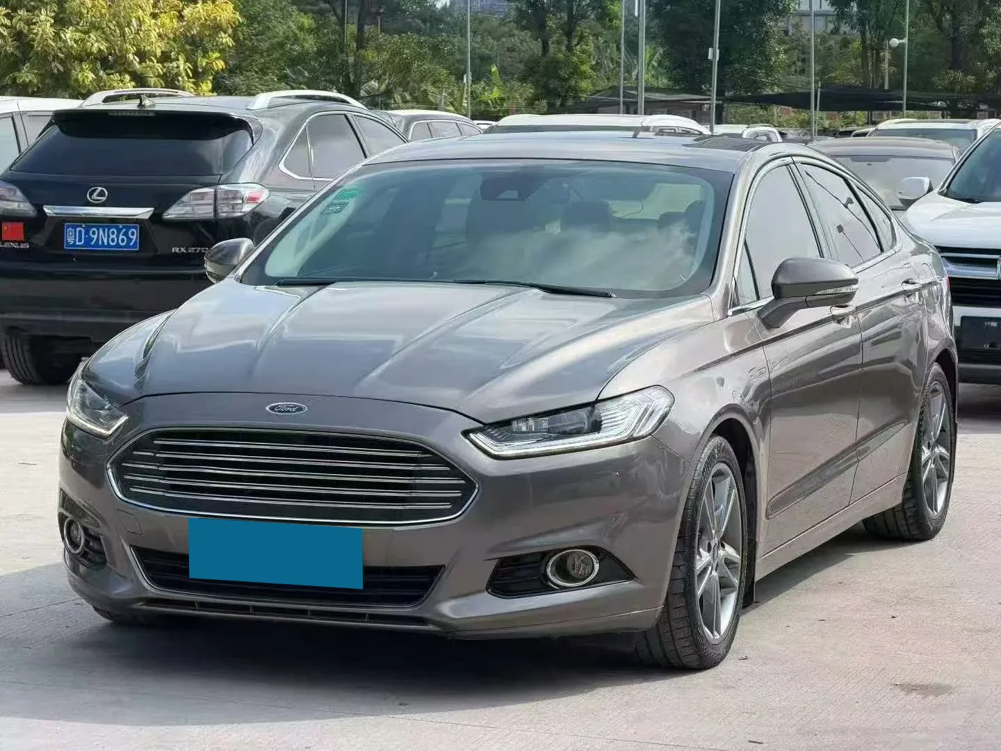 Ford Mondeo sedan