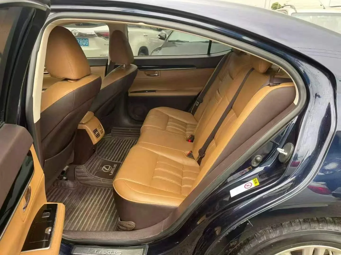 Lexus ES 200