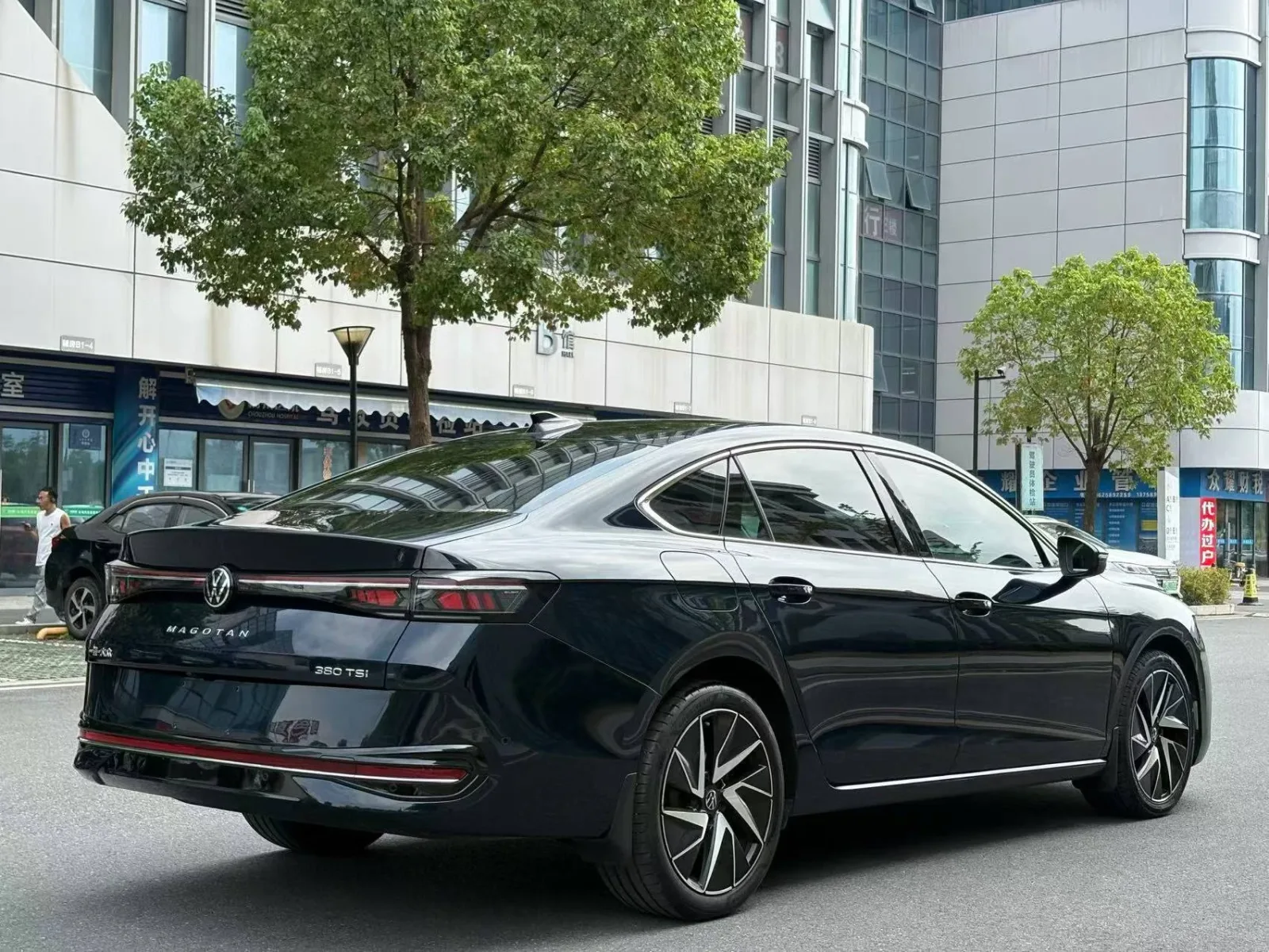 Volkswagen Magotan 2024