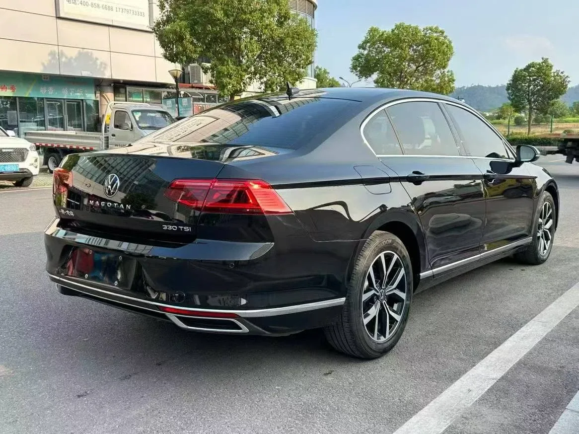 Volkswagen Magotan 330 TSI