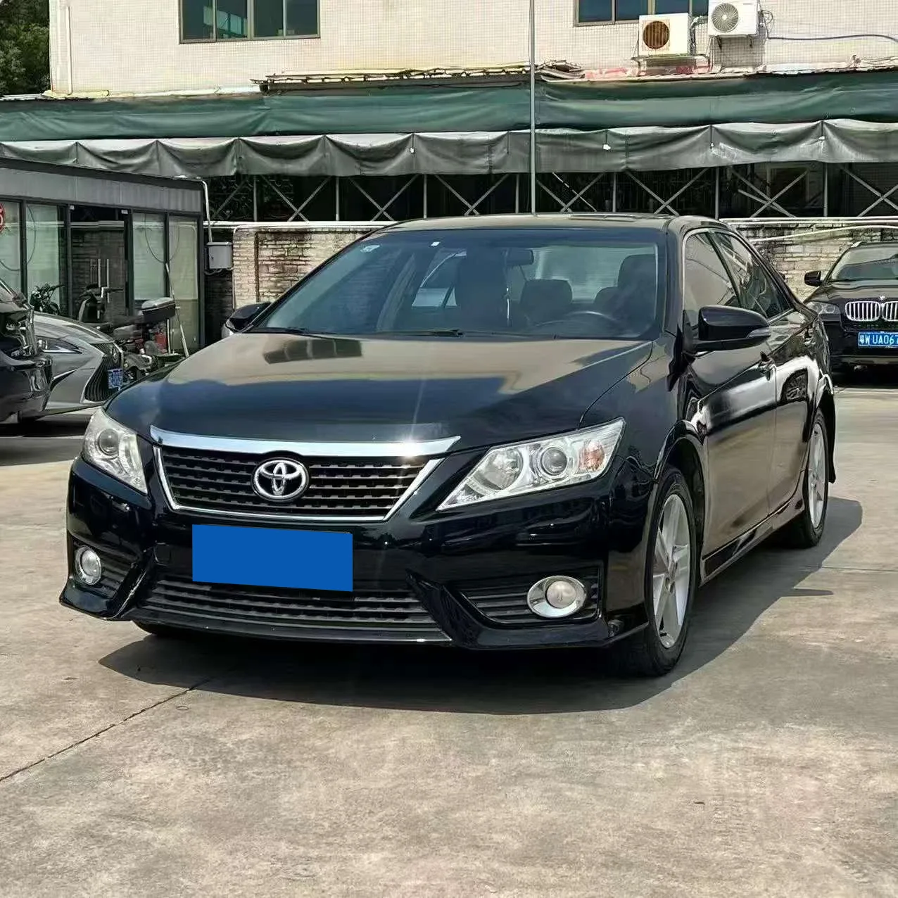 Toyota Camry 2.0 自动
