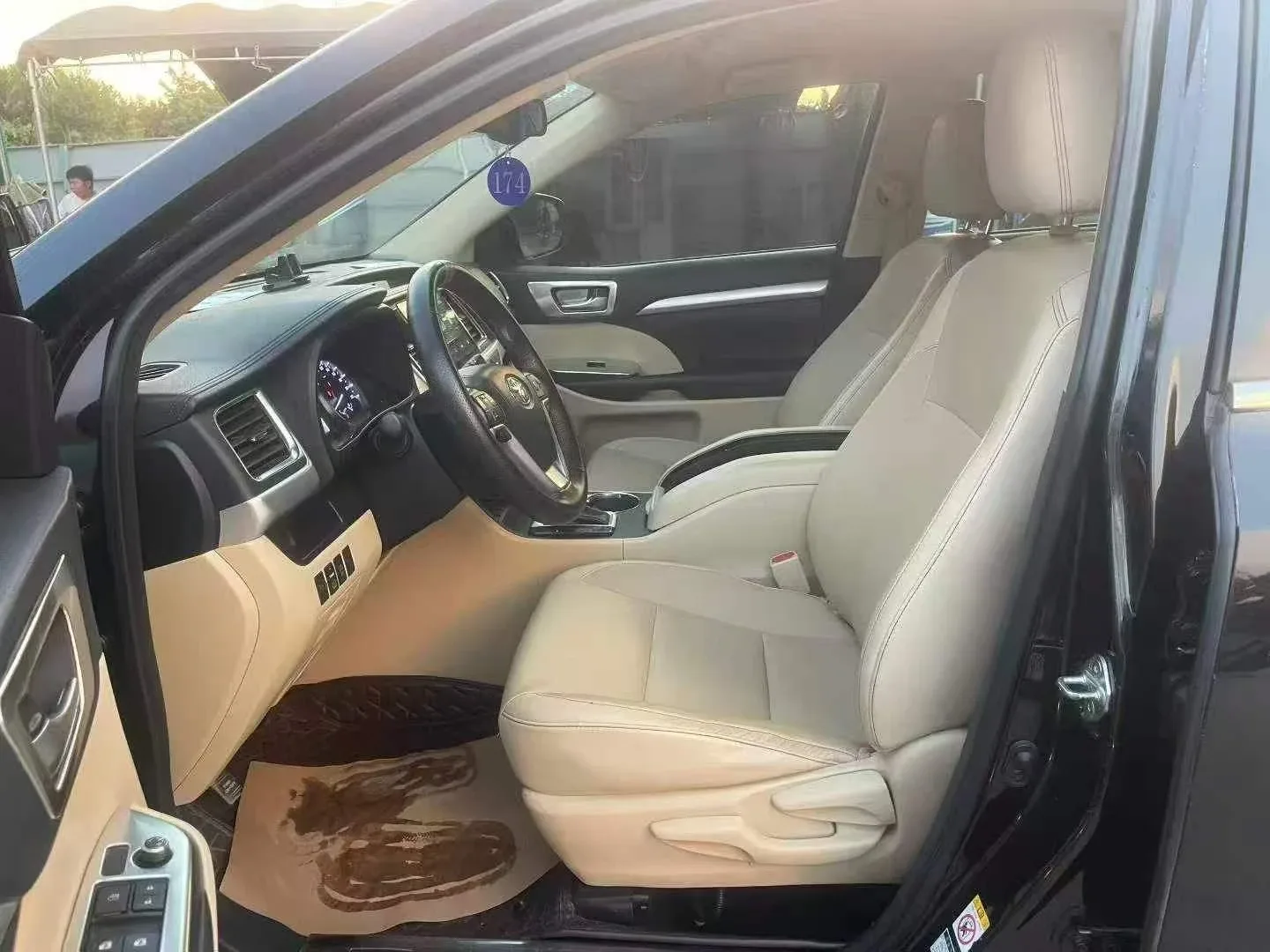 Toyota Highlander 2WD Elite, 7 мест