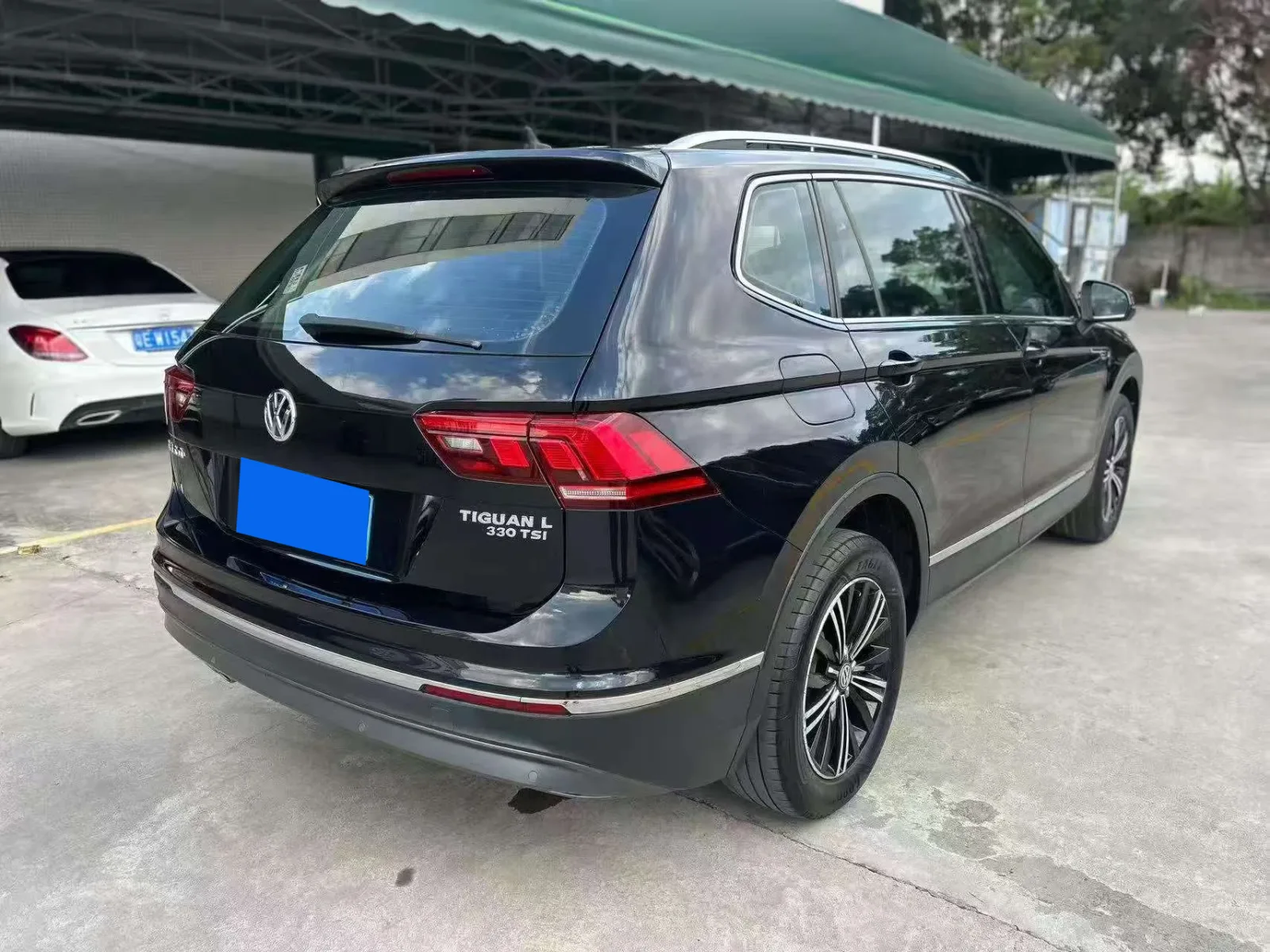 Volkswagen Tiguan L 330TSI