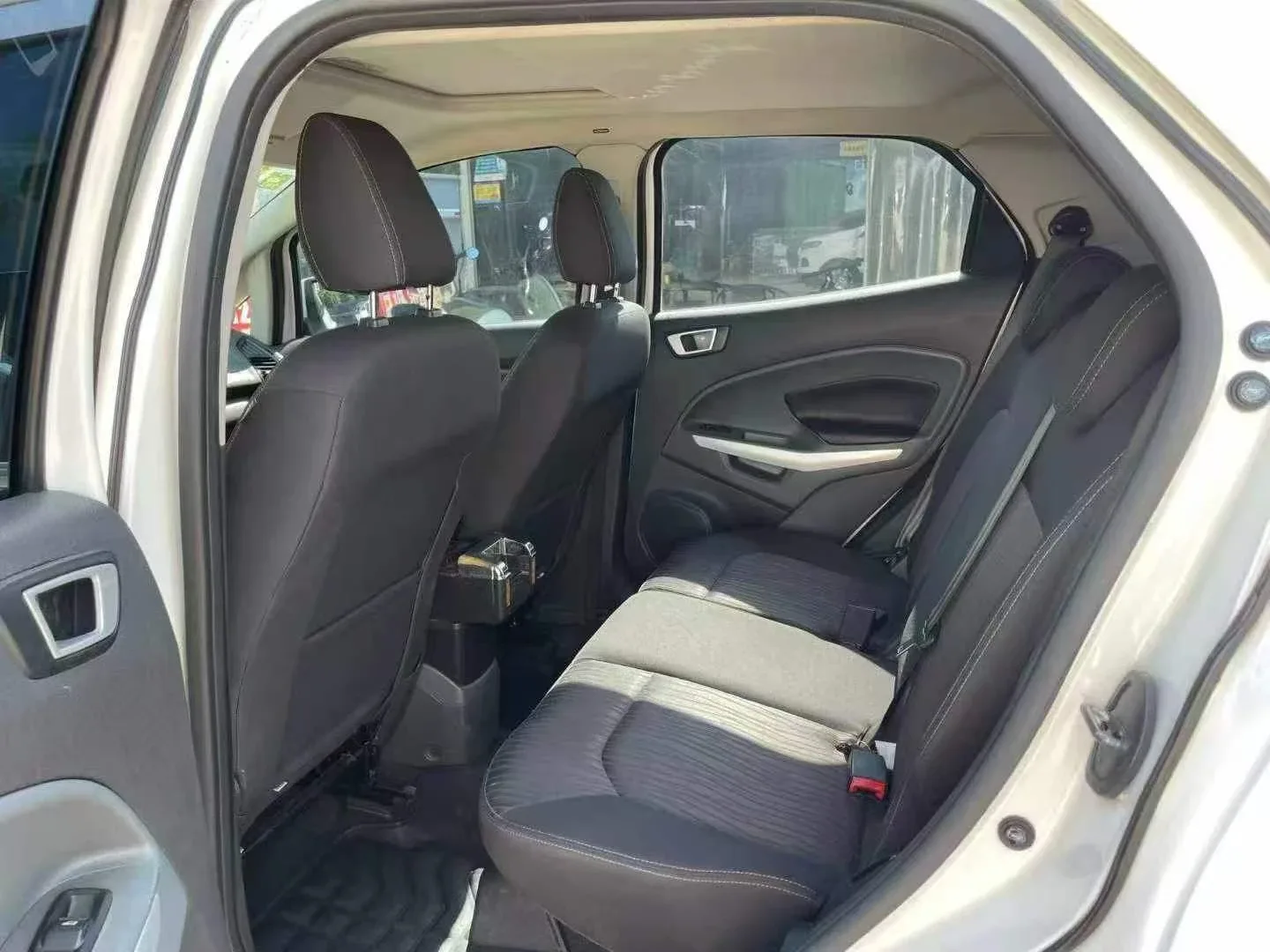 Ford EcoSport 1.5L с автоматической коробкой передач