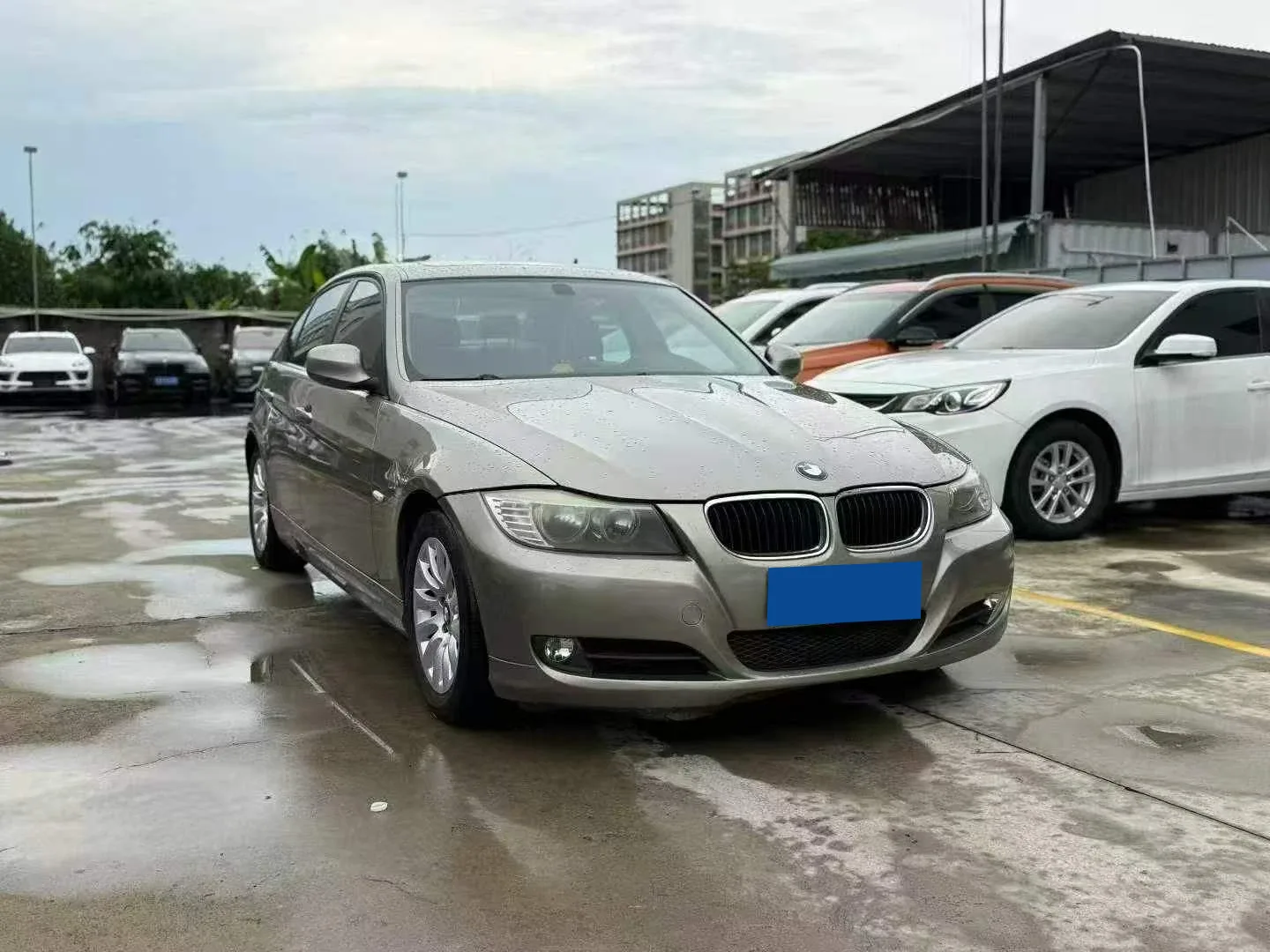 BMW 318i 2009