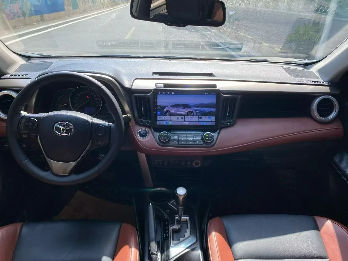 Toyota RAV4 2.5 AT 4WD