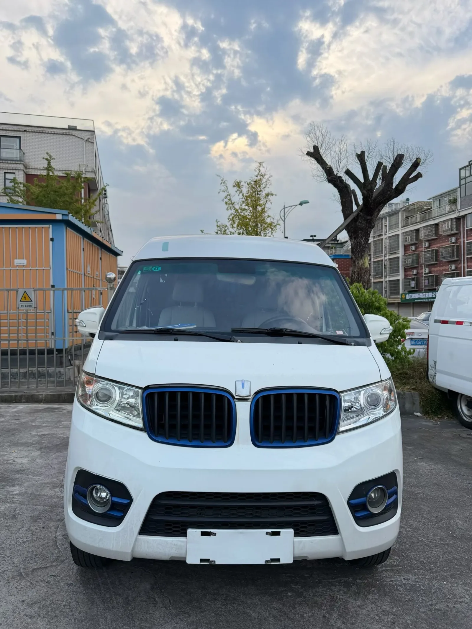 Geely E5L электромобиль