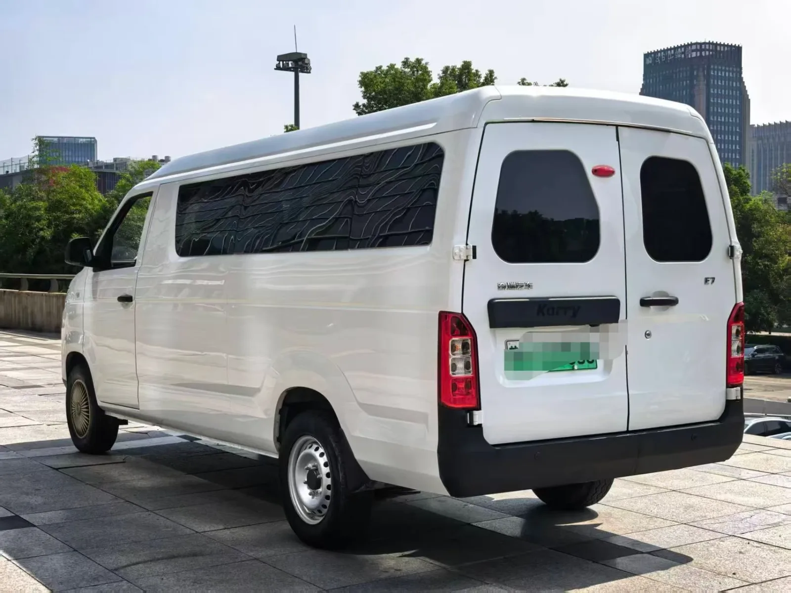Karry Jiangtun E7 纯电客运面包车