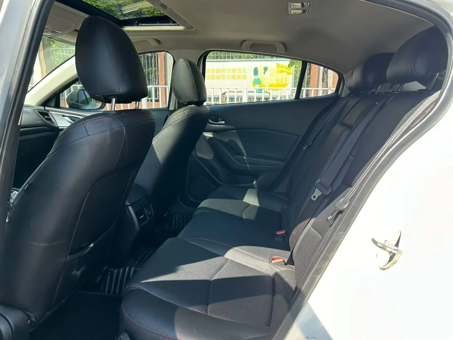 Mazda Axela Hatchback 2.0