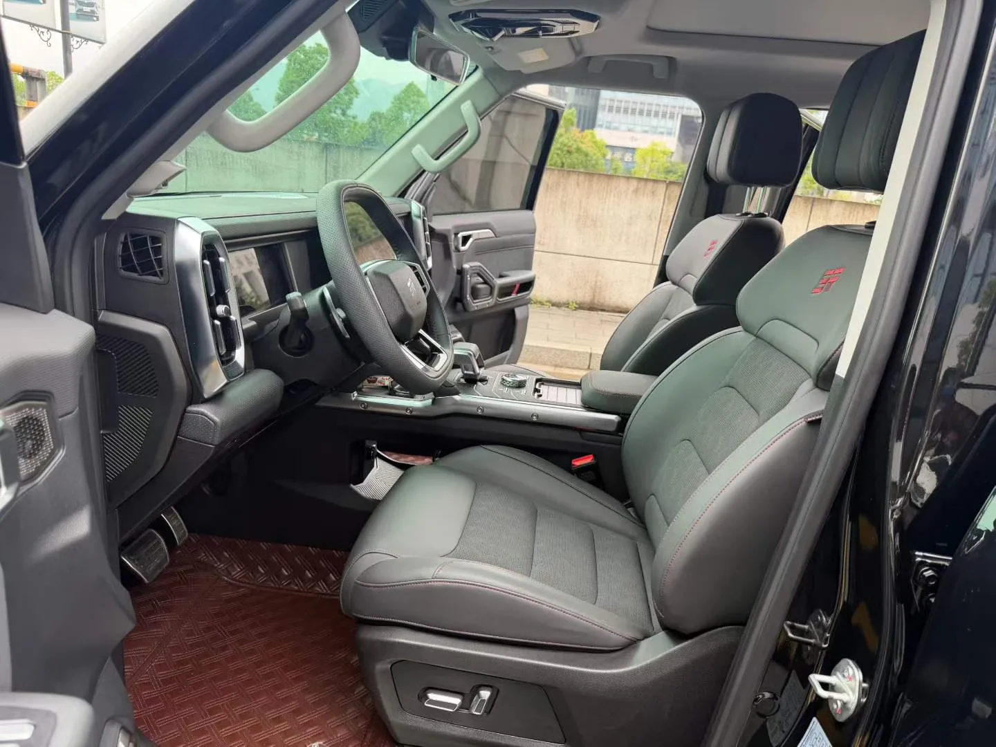 Jetour Traveler 2.0T 4WD
