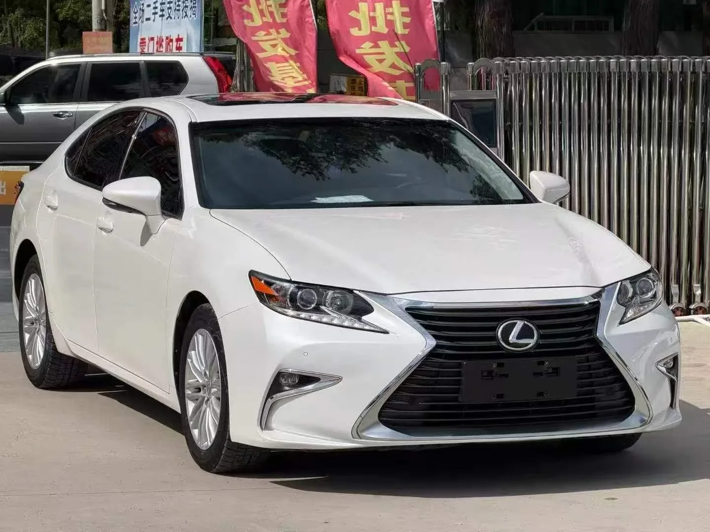 Lexus ES 200