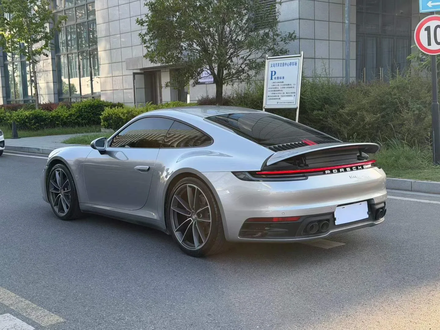 Porsche 911 Carrera