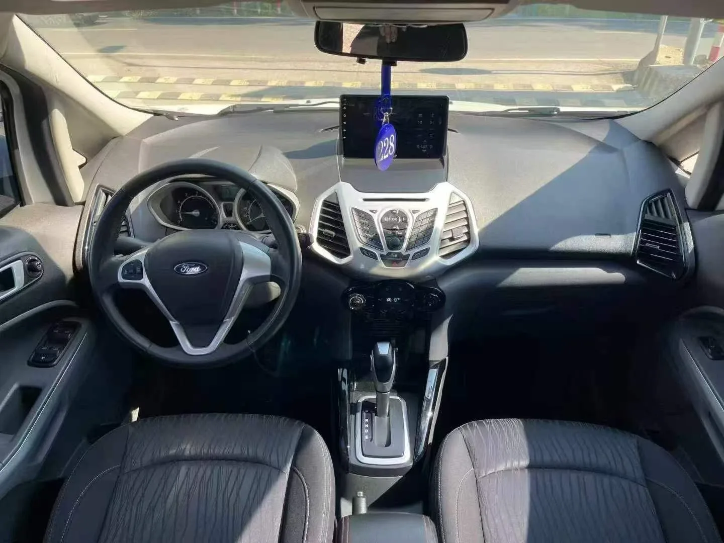 Ford EcoSport 1.5L с автоматической коробкой передач
