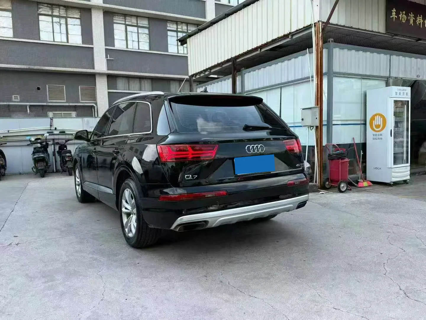 Audi Q7 3.0T quattro 7-seat