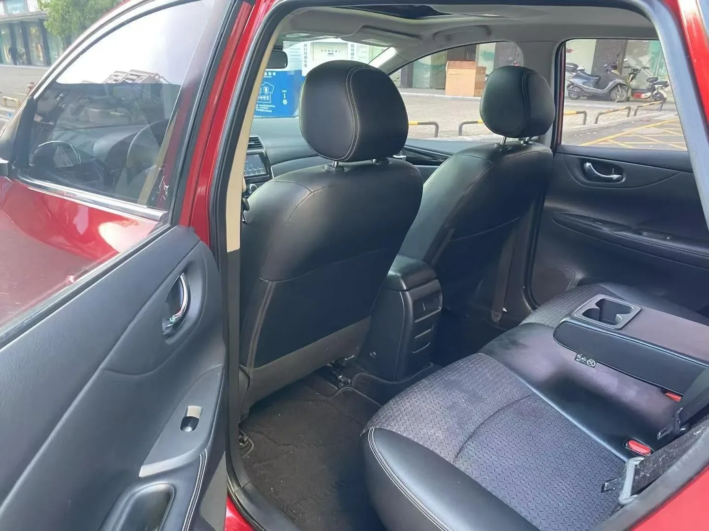 Nissan Tiida 1.6 CVT