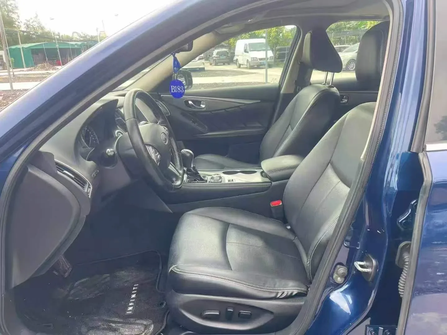 Infiniti Q50L 2.0T