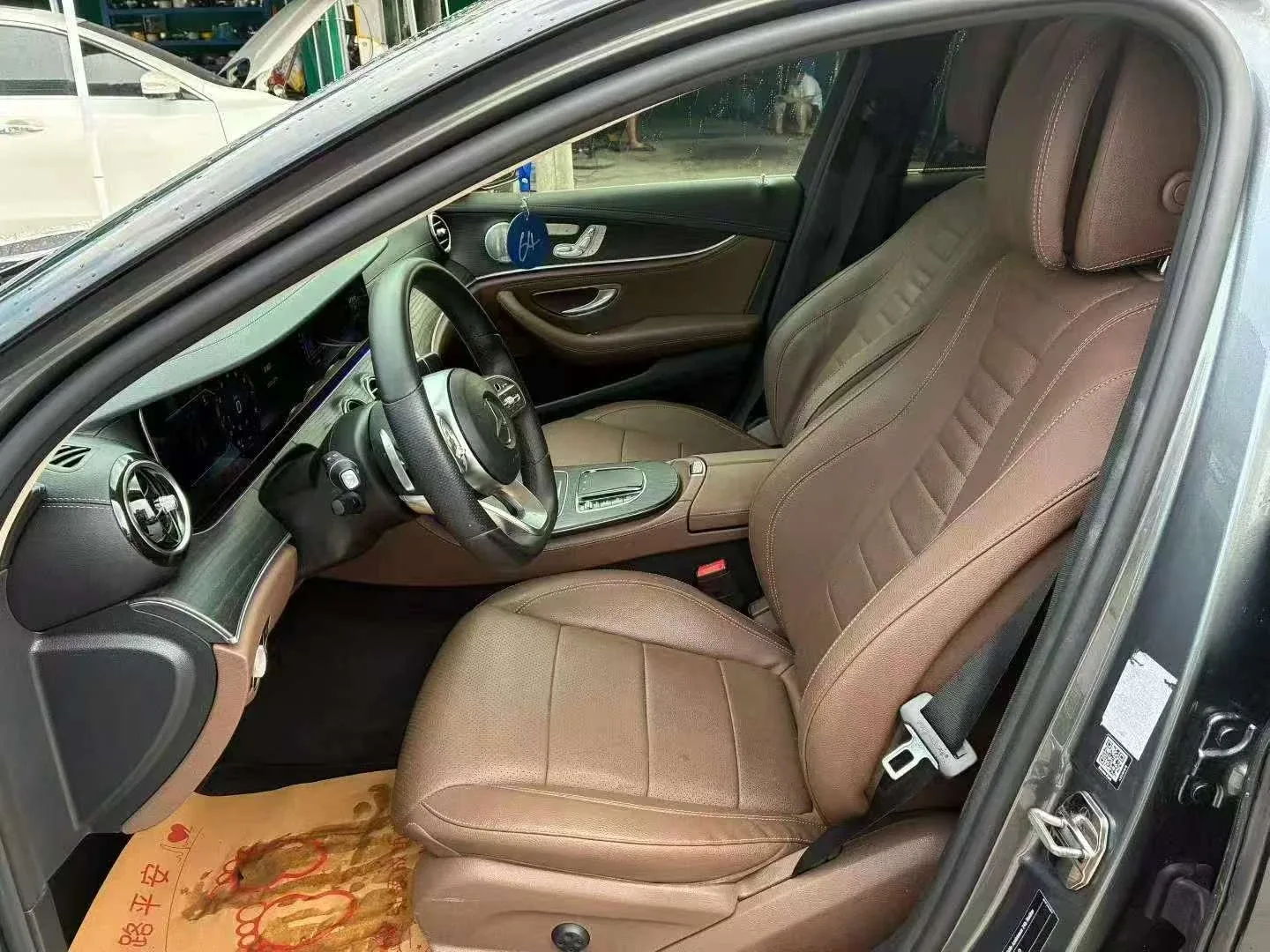 Mercedes-Benz E300L