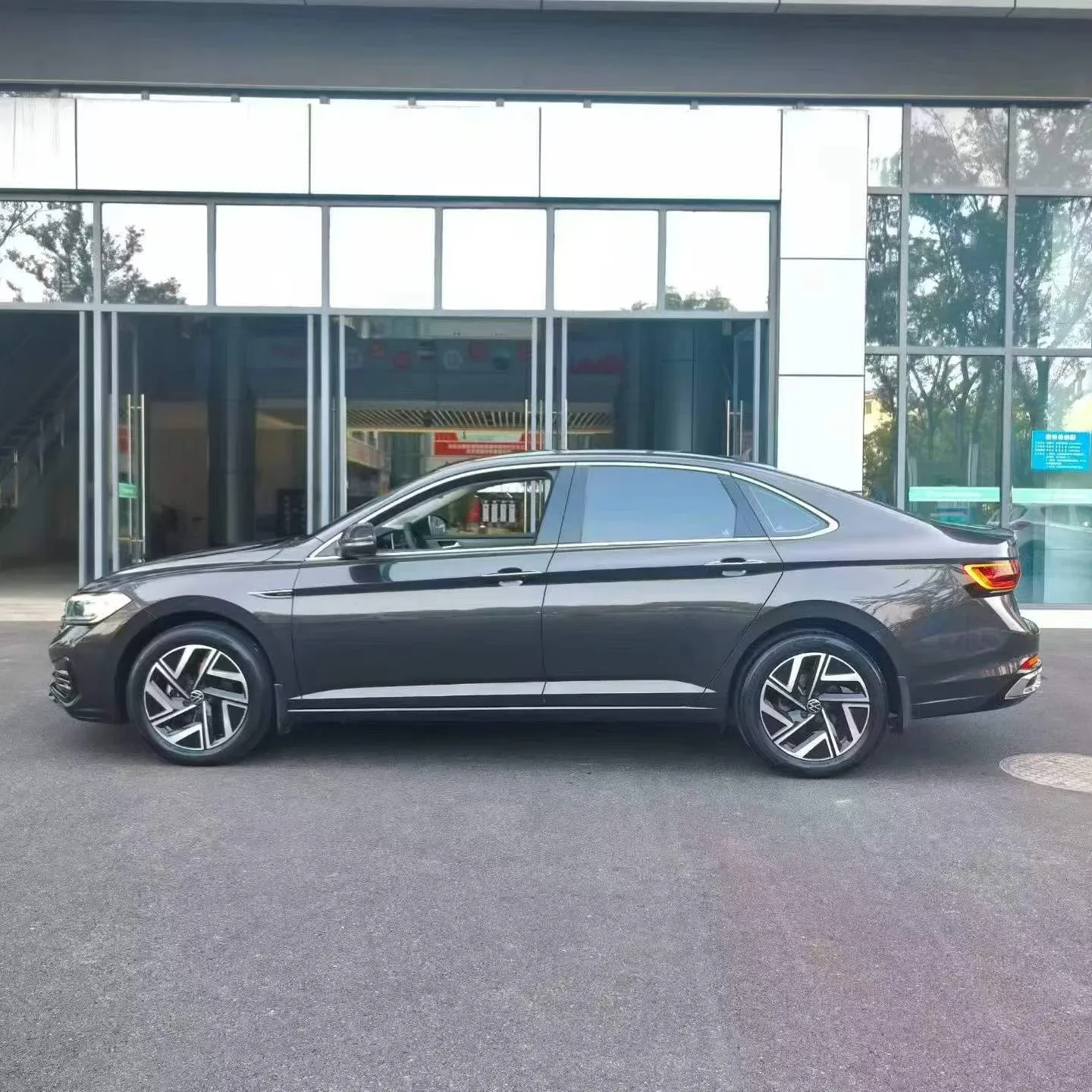 Volkswagen Sagitar 1.5T 300TSI