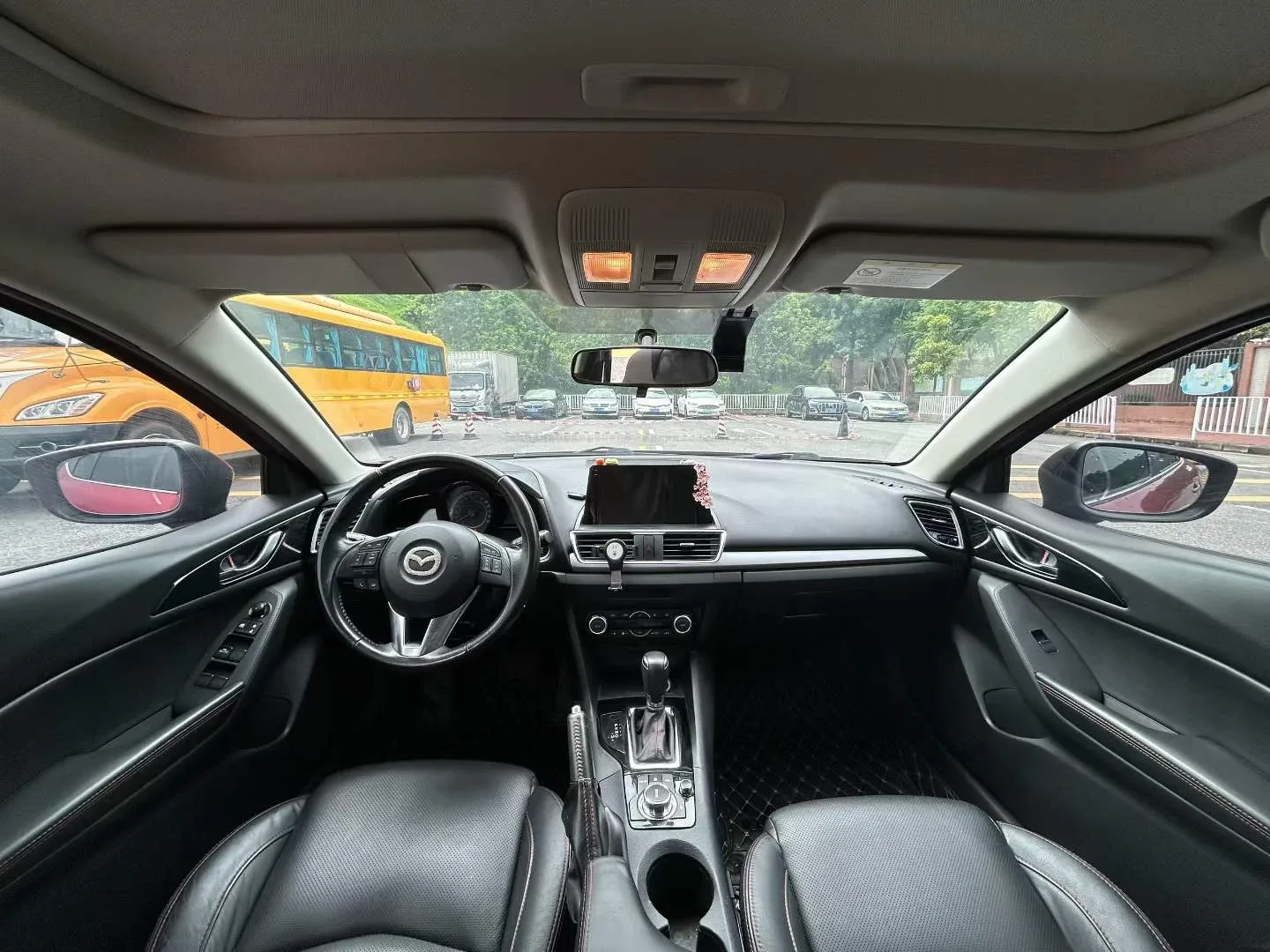 Mazda Axela 2.0L 2016