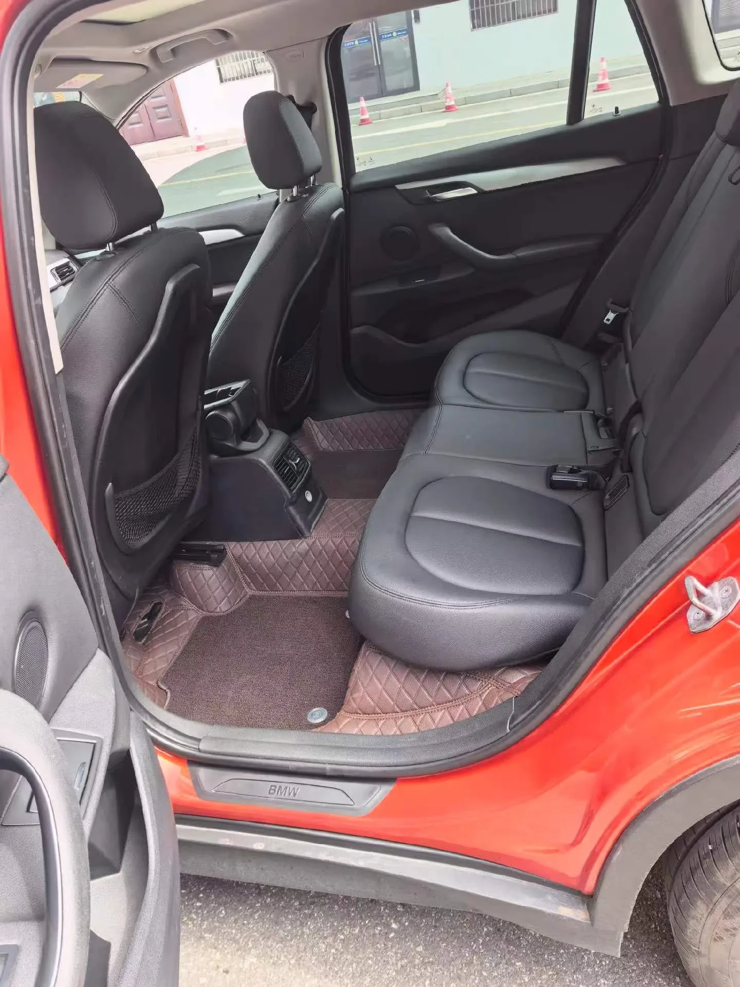Used BMW X1 Orange