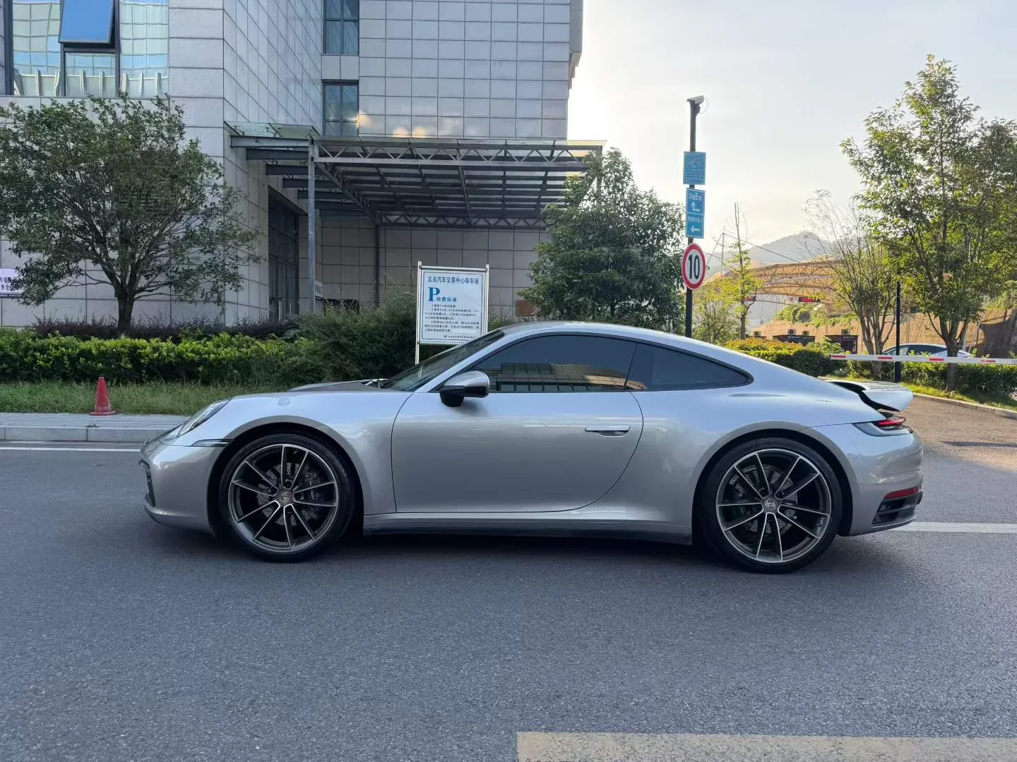 Porsche 911 Carrera